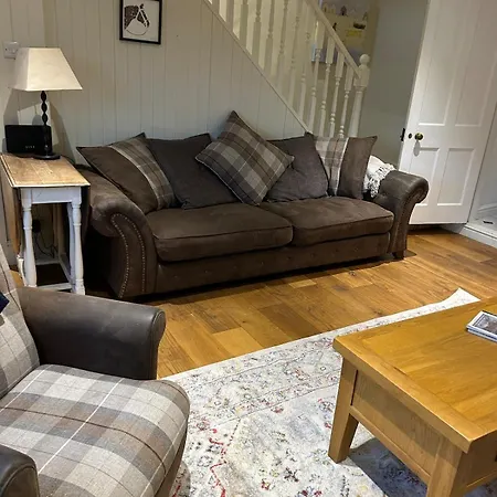 Apartman Beautiful Stone In Peaceful Village Richmond